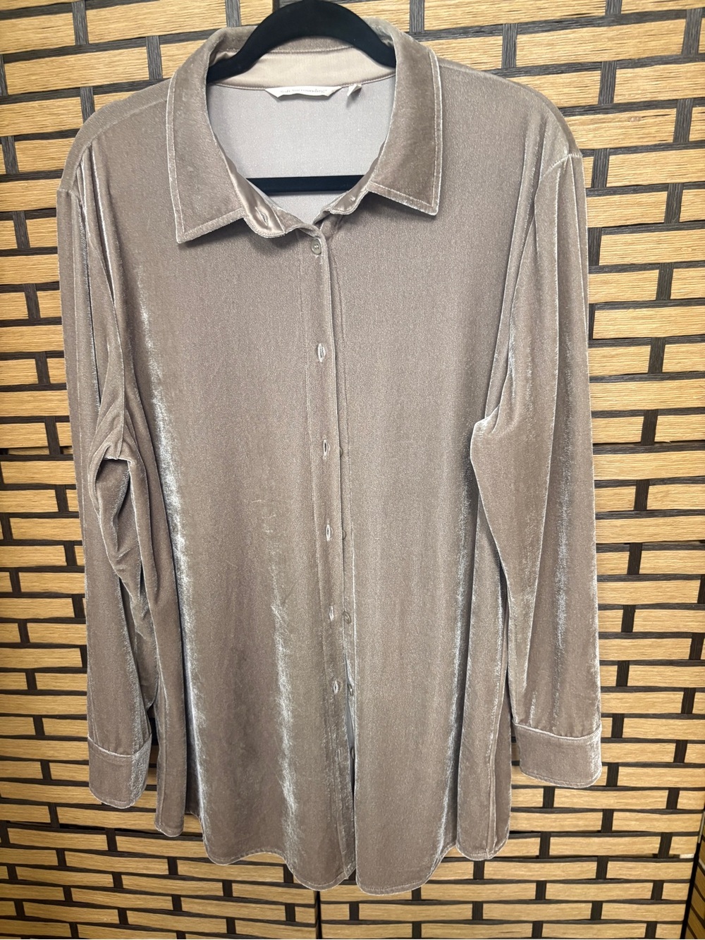 Soft surroundings tan velvet button down tunic size XL